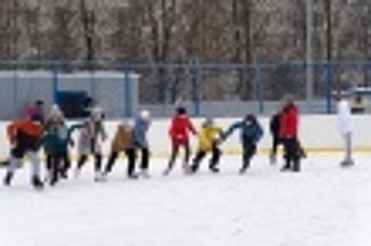 В поселении прошло спортивное мероприятие «Горячий лёд».