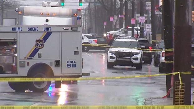 В Филадельфии обстреляли автобусную остановку, ранены восемь подростков