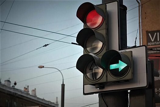 Из-за пробок на Ипподромской перенастроят светофоры