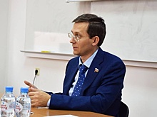 Сенатор Тараканов освободил полпреду президента в УрФО место в Совете Федерации