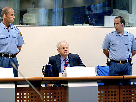 Виктор Черномырдин требовал от Слободана Милошевича согласиться на условия Запада
