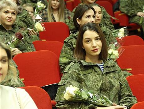 В Самарской области поздравили жен военнослужащих соединения спецназа ЦВО с Международным женским днем