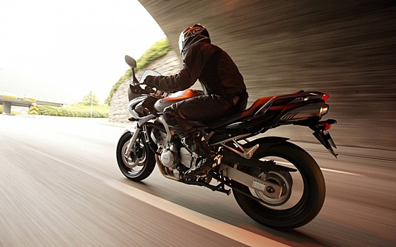 Мотоциклист упал на Пятницком шоссе