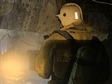 В Омске в Ленинском районе огонь охватил квартиру в жилом доме