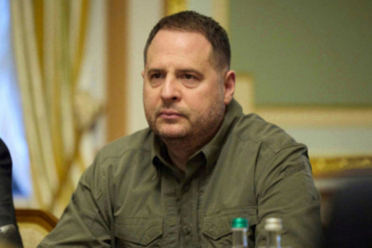 На Западе рассказали, почему Зеленский не будет увольнять Ермака