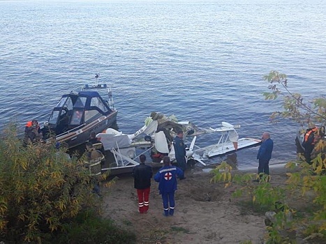 СК выяснит обстоятельства падения легкомоторного самолета в Волгу