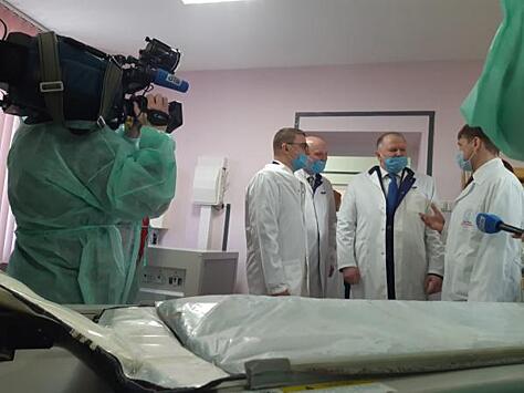 Николай Цуканов приехал с визитом в челябинскую больницу