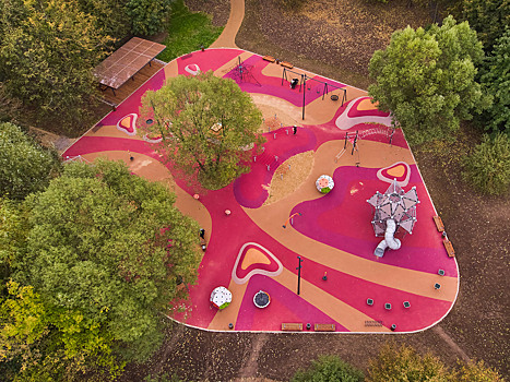 Новые тематические детские площадки появились в парке «Кусково»