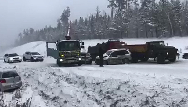 Массовое ДТП в Братске попало на видео