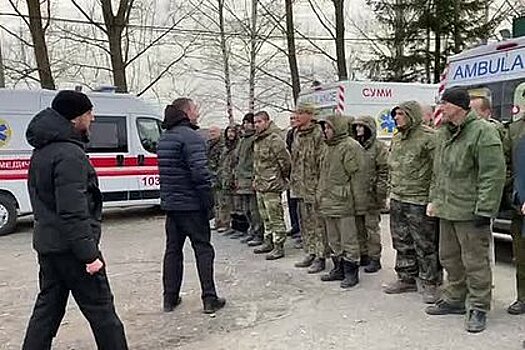 Появилось видео с освобожденными из плена на Украине российскими солдатами