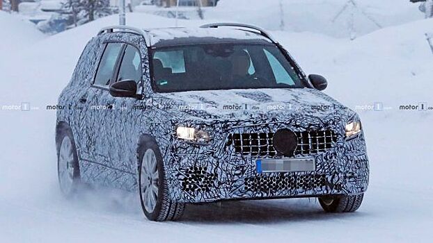 Mercedes-AMG тестирует компактный внедорожник