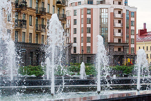 Продажи жилья в дорогих новостройках Москвы уходят в тень