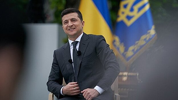 Интеллигенция пугает Зеленского судьбой Януковича