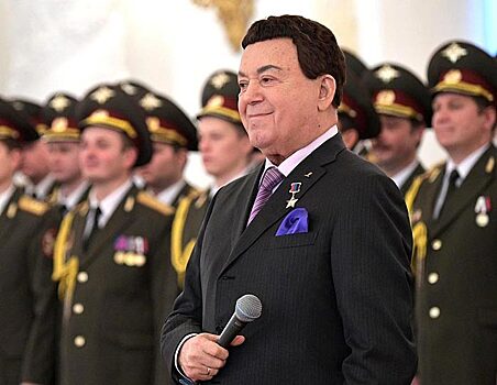 Почему Иосиф Кобзон, увидев свою будущую жену, выпил полстакана водки