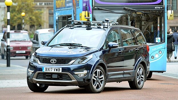 Беспилотник Tata Hexa выехал на улицы Великобритании