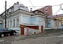 Исторический особняк в центре Красноярска разрушается из-за халатности собственника