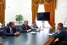 Губернатор Астраханской области встретился с новым главой МЧС региона
