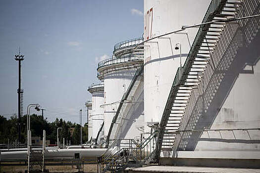 ČTK: Азербайджан поставил Чехии 60 тыс. кубометров нефти с хлором