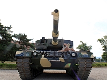 Венгрия направила танки к украинской границе