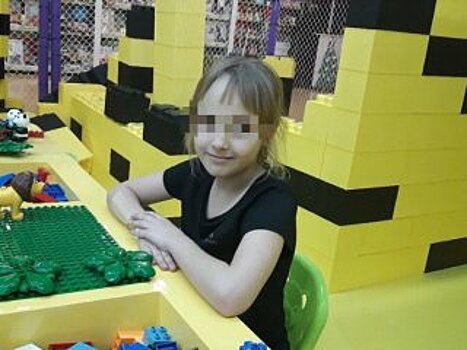 В Башкирии 9-летняя девочка разбила голову в батутном центре (ВИДЕО)