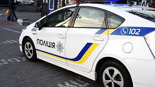 На Украине полицейские пострадали в массовой драке