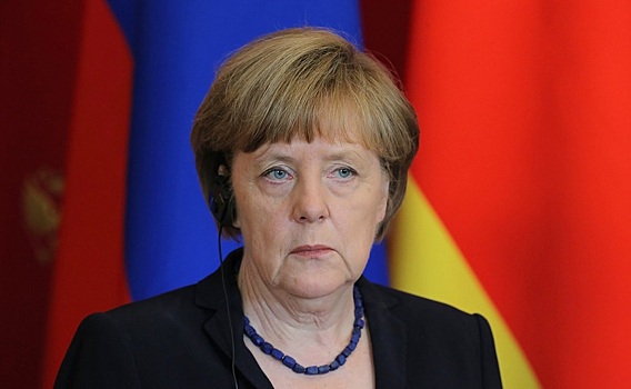 Евродепутат: Меркель сделала из Германии «марксистский кошмар»
