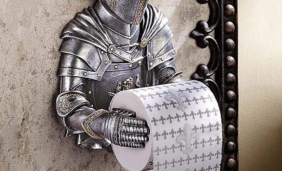 Грязные истории Средневековья: корона через туалет