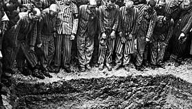 «Приходилось угождать эсэсовцам». Как выживали заключенные в немецких концлагерях