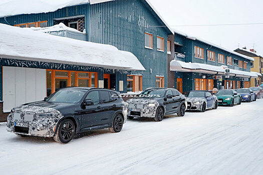 		 			BMW X3 M 2022 года путешествует в колонне моделей M 		 	