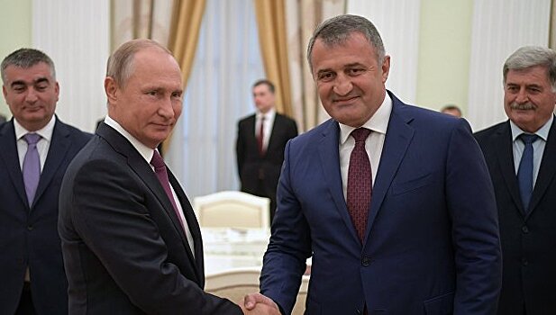 Путин пожелал Южной Осетии процветания