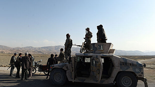 В Афганистане талибы похитили десять солдат