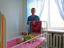 В Челябинскую больницу лег папа, чтобы ухаживать за своим пятимесячным сыном