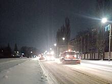 В Курске на уборку снега вывели более 70 единиц техники