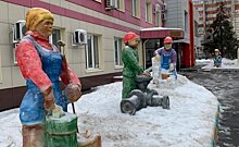 В Ново-Савиновском районе Казани появились снежные фигуры работников сферы ЖКХ