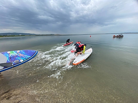 Фестиваль сап-сёрфинга «На одной волне» проходит  сегодня  на озере Кенон
