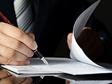 Граждане начали рассчитываться при крупных покупках через нотариуса