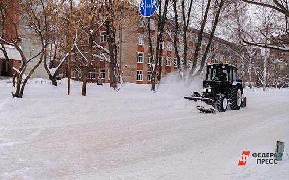 Суд заставил мэрию Кирова чистить от снега более 20 улиц