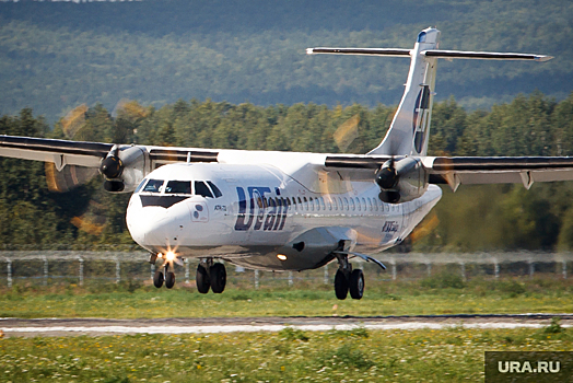 Самолет Utair из ХМАО вынужденно сел на запасном аэродроме в Москве