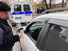 Саратовский минтранс проверил документы у таксистов