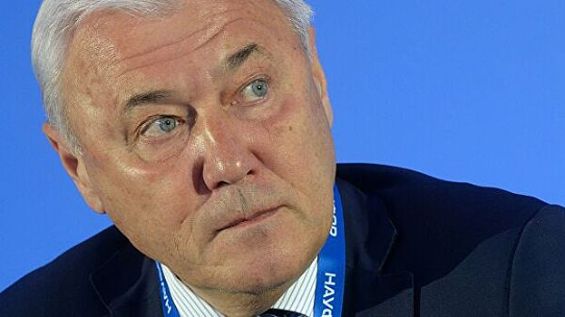 Аксаков назвал маловероятным отключение РФ от Visa