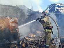 Крупный пожар потушили в садовом доме на улице 40 лет Победы