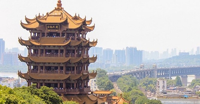 В КНР прибыли первые российские туристы в рамках безвизовой поездки