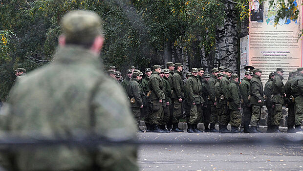 Российского срочника задавил танк