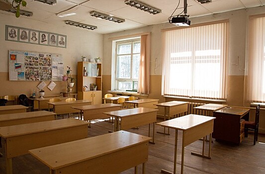 В липецкой школе запретили пить из кулера первоклассникам из малоимущих семей