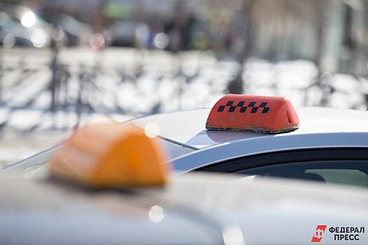 Таксист из Приморья набросился на прохожего с ножом