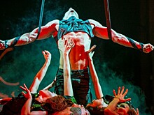 На сцене «Ленинград Центра» снова показывают один из блокбастеров пространтсва – «Фавориты луны»