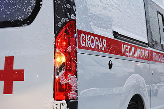 "Фонтанка": в Петербурге студентка попала в больницу после аварии на дороге
