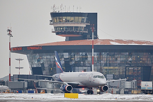 В аэропортах Москвы многие рейсы вылетают с опозданием