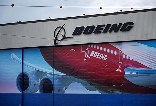 Boeing избавляется от имущества и руководства