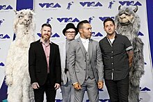 Один из участников Fall Out Boy покинул группу из-за психического расстройства